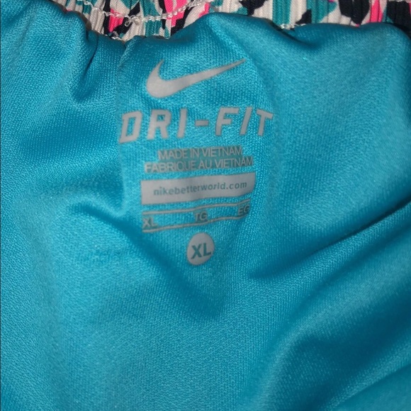 nike shorts - Picture 2 of 3